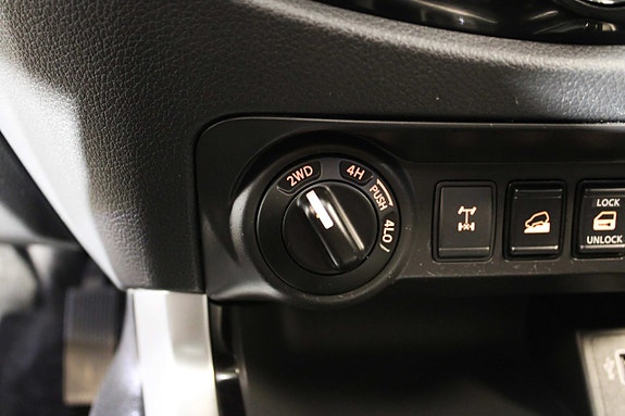Nissan Navara 26 of 27