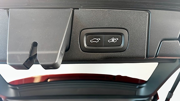 Volvo XC60 16 of 17