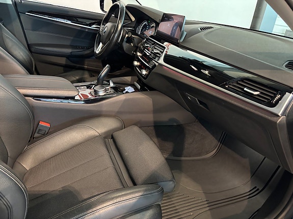 BMW 520 11 of 14