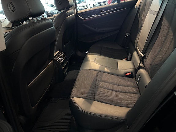 BMW 520 13 of 14