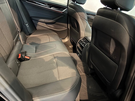 BMW 520 12 of 14