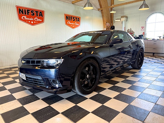 Chevrolet Camaro SS 2 of 5