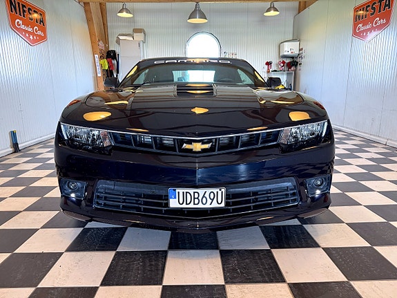 Chevrolet Camaro SS 4 of 5