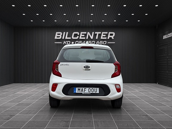 Kia Picanto 8 of 20