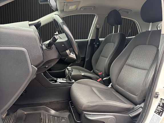 Kia Picanto 10 of 20