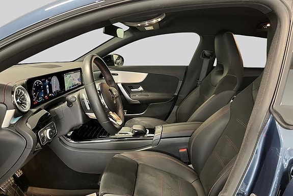 Mercedes-Benz CLA200 8 of 14