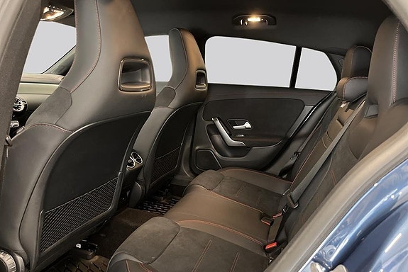Mercedes-Benz CLA200 9 of 14