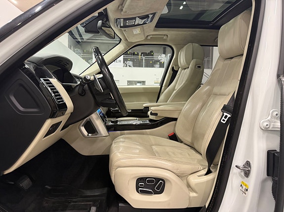 Land Rover Range Rover 11 of 30