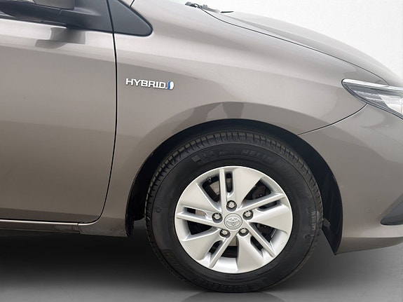 Toyota Auris 27 of 27