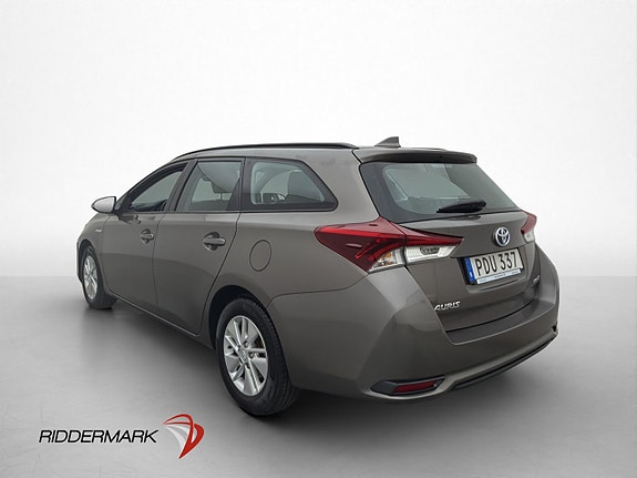 Toyota Auris 8 of 27