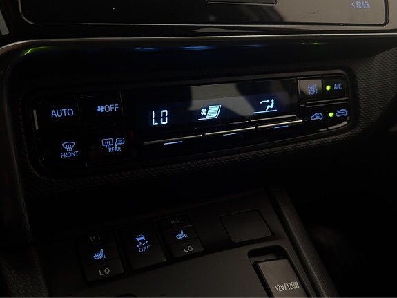 Toyota Auris 18 of 27