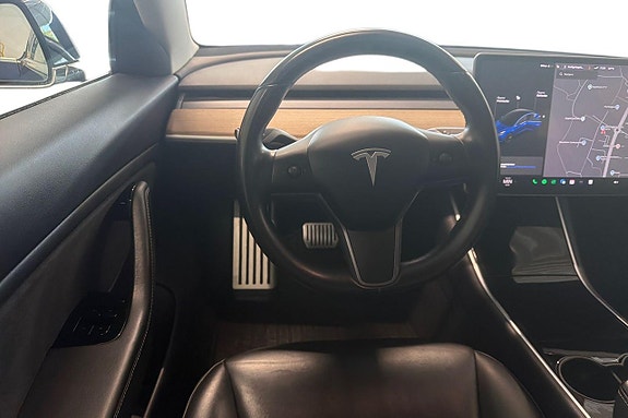 Tesla Model 3 14 of 23