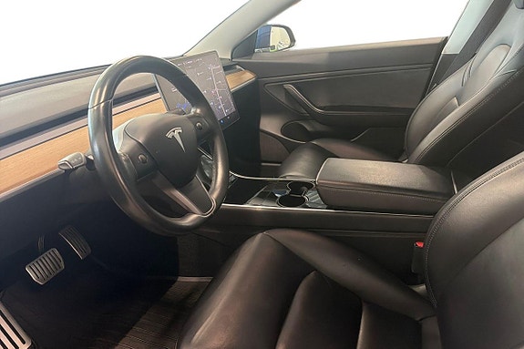 Tesla Model 3 10 of 23