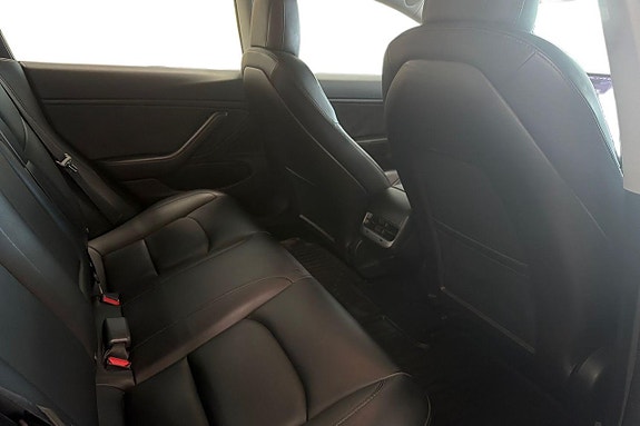 Tesla Model 3 11 of 23