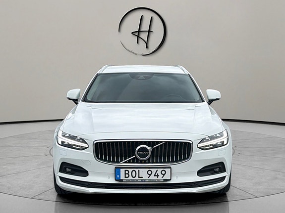 Volvo V90 3 of 5