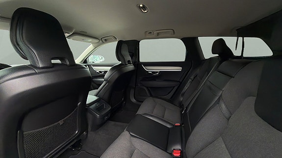 Volvo V90 11 of 23