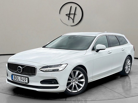 Volvo V90 2 of 5