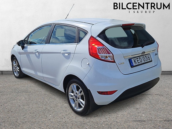 Ford Fiesta 4 of 5