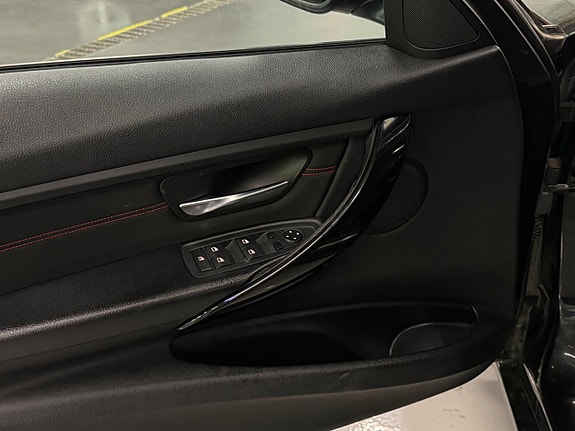 BMW 320d 8 of 12