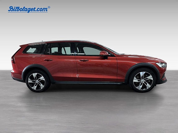 Volvo V60 Cross Country 4 of 5