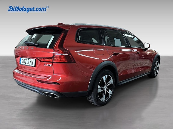 Volvo V60 Cross Country 5 of 5