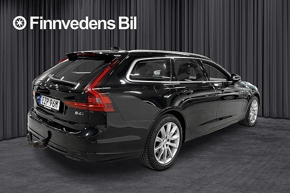 Volvo V90 3 of 5