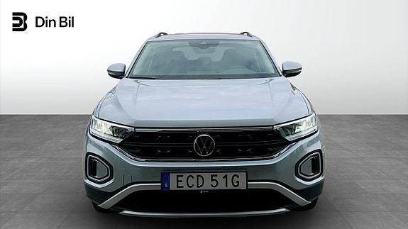 Volkswagen T-Roc 4 of 5