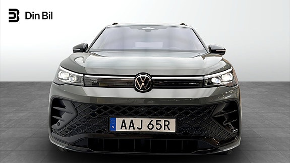 Volkswagen Tiguan 4 of 5