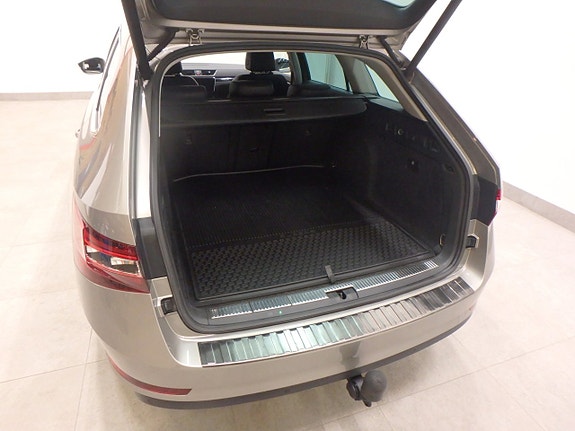 Skoda Superb 4 of 5