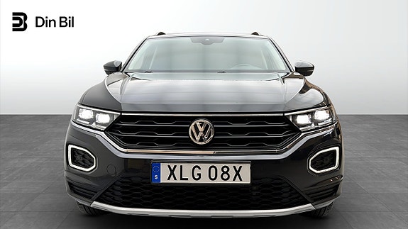 Volkswagen T-Roc 4 of 5