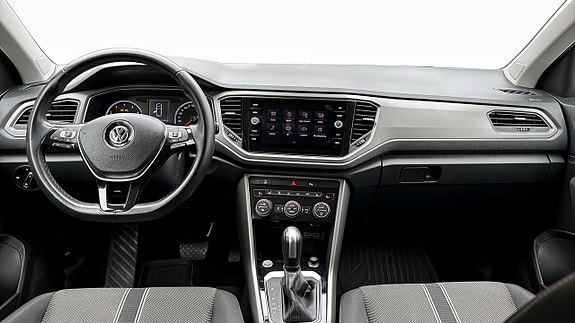 Volkswagen T-Roc 12 of 15