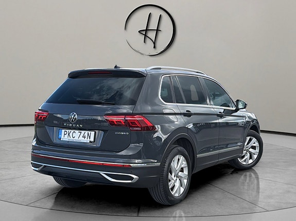Volkswagen Tiguan 7 of 30