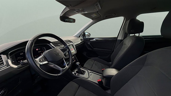 Volkswagen Tiguan 10 of 30