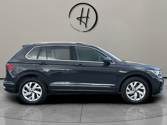 Volkswagen Tiguan 5 of 5