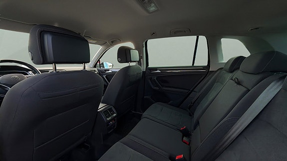Volkswagen Tiguan 13 of 30