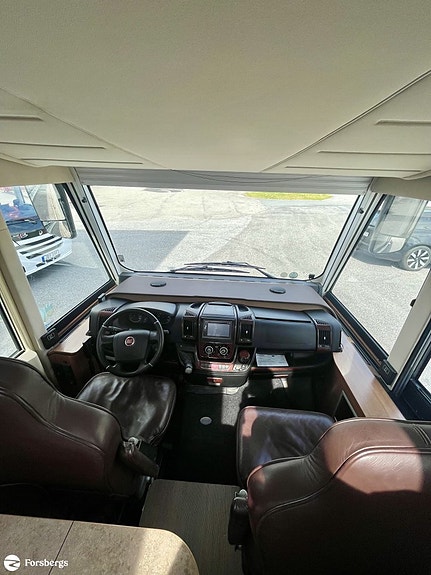 Eura Mobil I 850 QB / Taksäng / Kamkedja / Hydrauliska Stödben 21 of 21