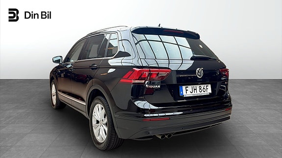 Volkswagen Tiguan 3 of 5