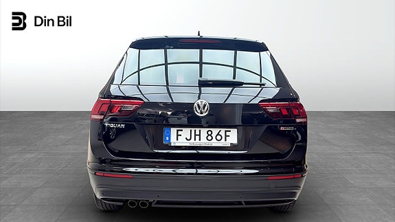 Volkswagen Tiguan 5 of 5