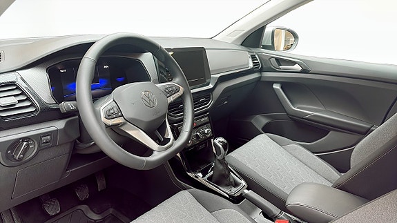 Volkswagen T-Cross 7 of 12
