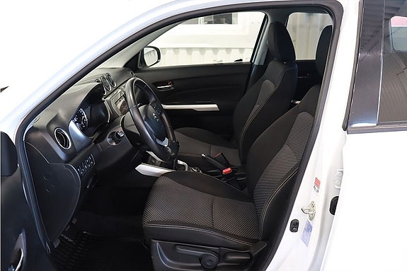 Suzuki Vitara 4 of 15