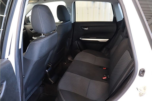Suzuki Vitara 5 of 15