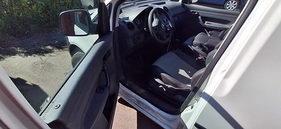 Volkswagen Caddy 3 of 5