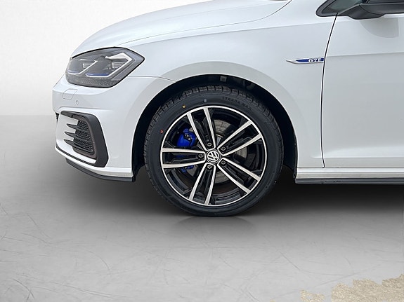 Volkswagen Golf I 23 of 26