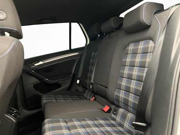 Volkswagen Golf I 12 of 26