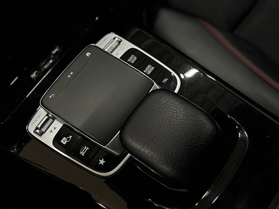Mercedes-Benz CLA200 18 of 24