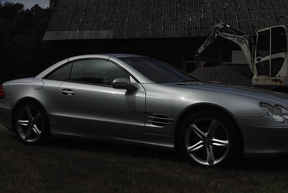 Mercedes-Benz SL500 5 of 5