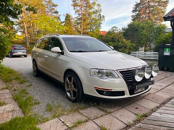 Volkswagen Passat 2 of 5