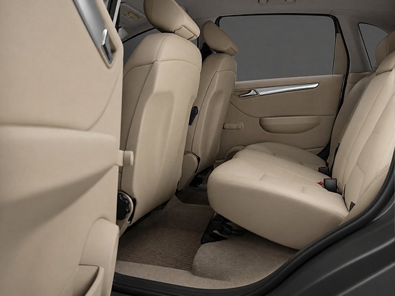 Mercedes-Benz B200 16 of 16
