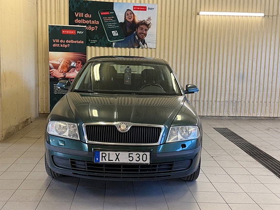 Skoda Octavia 2 of 5