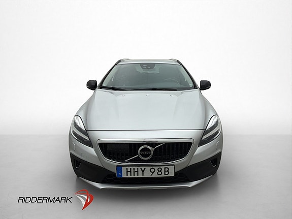 Volvo V40 Cross Country 2 of 5